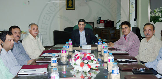 administrator-dha-visits-dck4